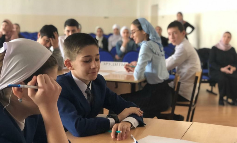 Более двух тысяч школьников ЧР проверили свои знания истории России