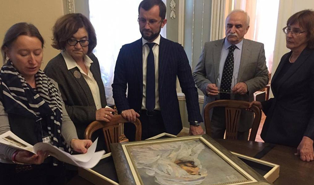 Картину Головина передали Национальному музею Чечни