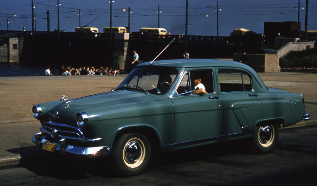 10 октября 1956 г. выпущен первый серийный автомобиль Газ-М21 &quot;Волга&quot;