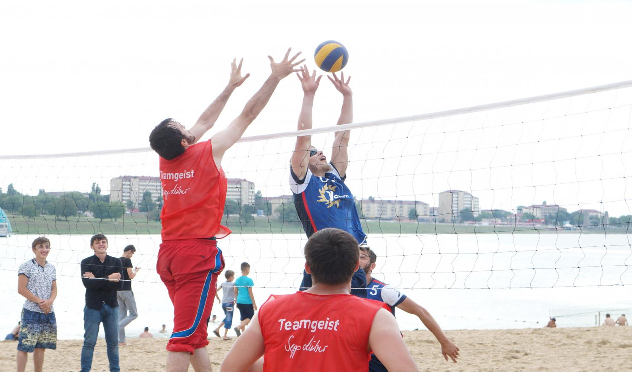 В Грозном завершился открытый турнир по пляжному волейболу среди молодежи