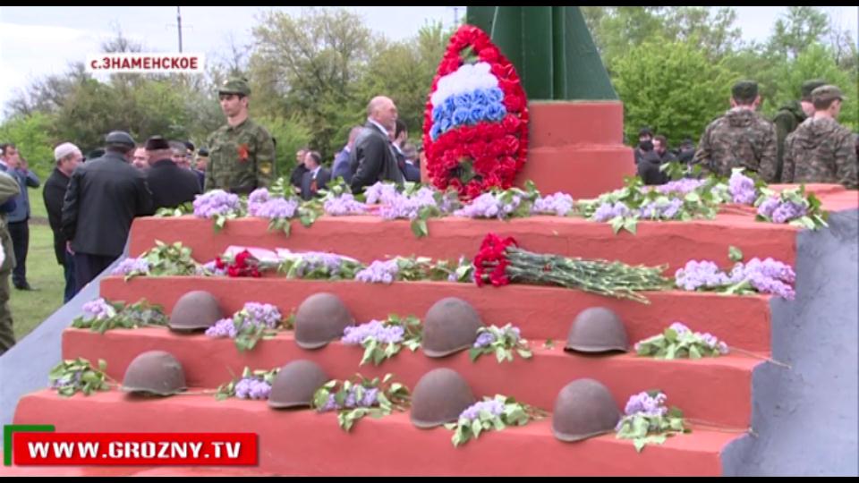 В Знаменском прошло перезахоронение останков неизвестных солдат