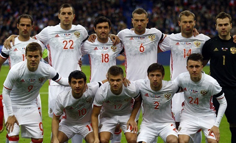 «Один - за всех, все - за одного!» - девиз сборной России по футболу на Евро-2016