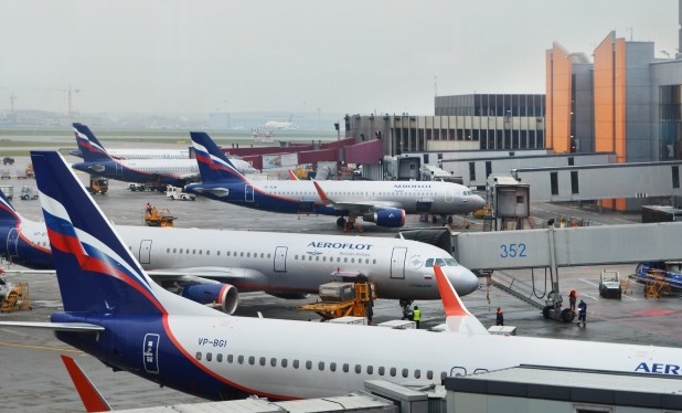 Российские авиакомпании могут начать начислять мили привитым от коронавируса пассажирам