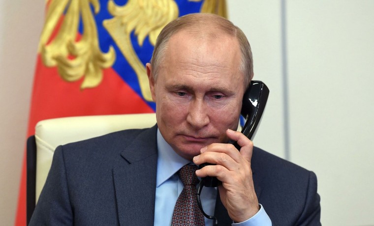 Путин проведет международный телефонный разговор