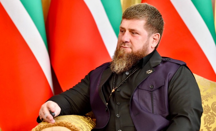 Рамзан Кадыров поздравил бойцов спецподразделения «Ахмат» с получением заслуженных наград