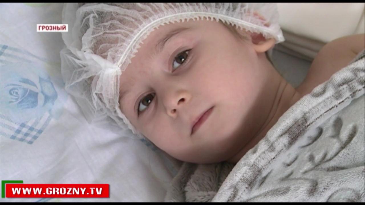Лечение маленькой Раяны оплатил Фонд А-Х Кадырова