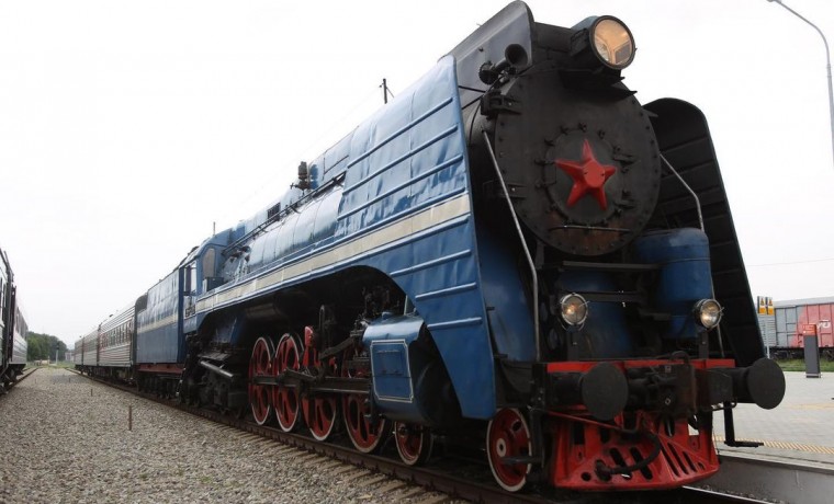 В Гудермес из Кисловодска прибыл первый туристический поезд на паровозной тяге