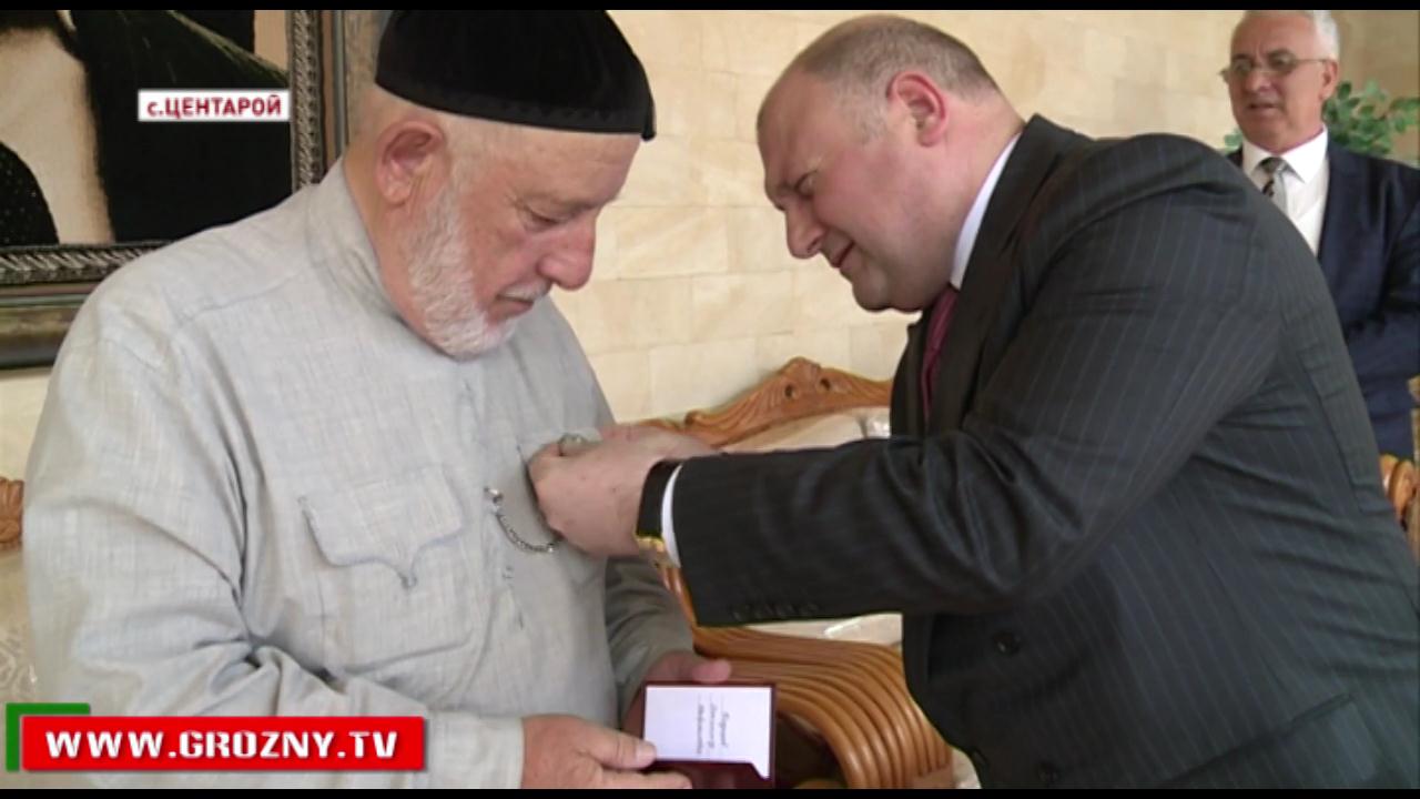 Председатель Совета Алимов СКФО удостоен звания Заслуженного журналиста