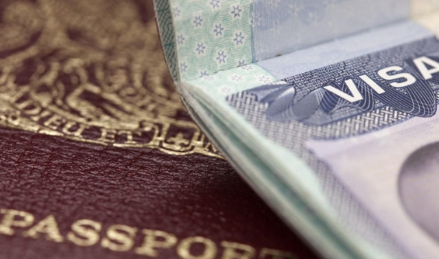  Правительство ЧР прорабатывает возможность сокращения сроков выдачи виз иностранным туристам