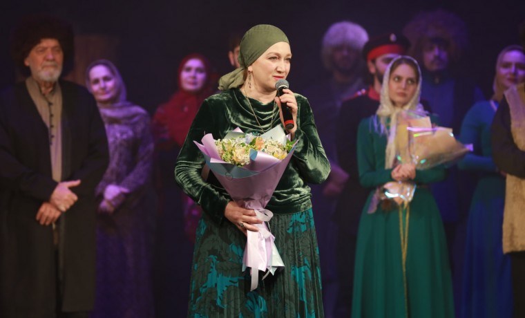 В Чеченском театре прошёл показ спектакля с переводом на арабский язык