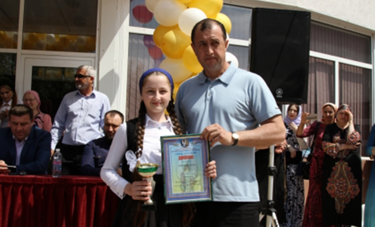 В Грозном чествовали победительницу международного конкурса МЧС России