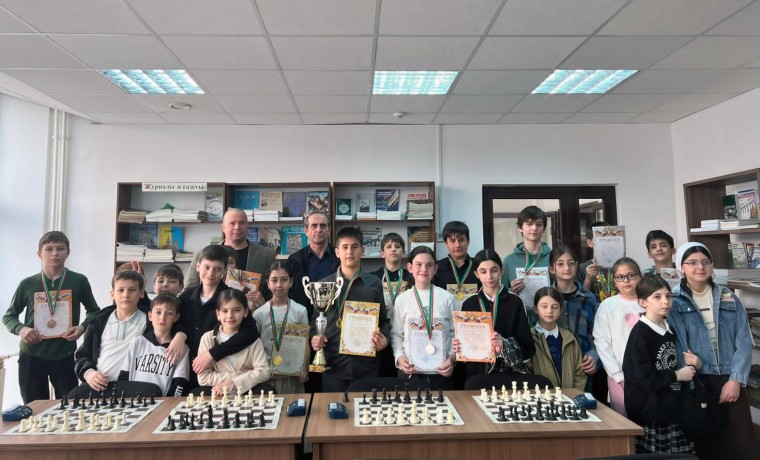 Учащиеся школы Росгвардии стали победителями республиканского турнира по шахматам «Белая ладья»