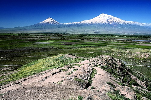 Чеченские альпинисты покорили легендарную гору Арарат