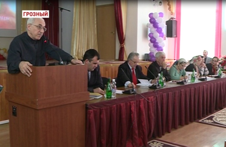 В Грозном прошла научно-практическая конференция школьников «Шаг в будущее - 2013»