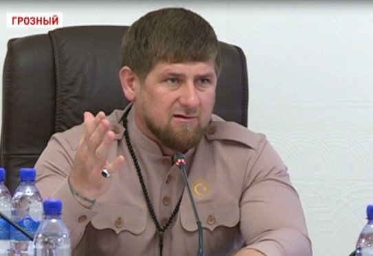 Вопросы собираемости платежей за услуги ЖКХ обсудил Р. Кадыров в мэрии Грозного