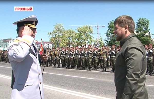 В Грозном состоялся военный парад