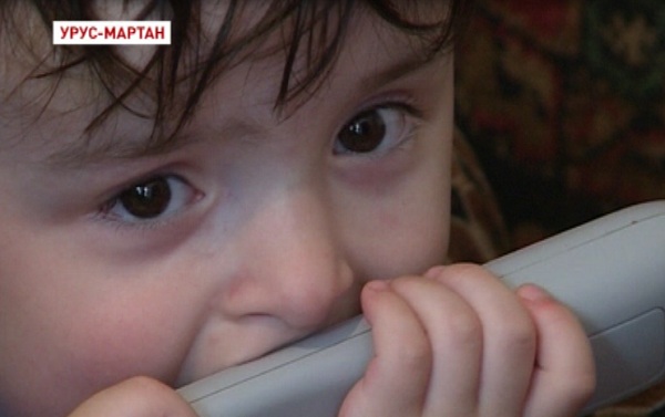 Фонд Кадырова оказал помощь больному мальчику