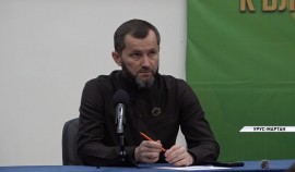 Дааев обсудил с выпускниками Урус-Мартановского района вопросы организации и проведения ЕГЭ