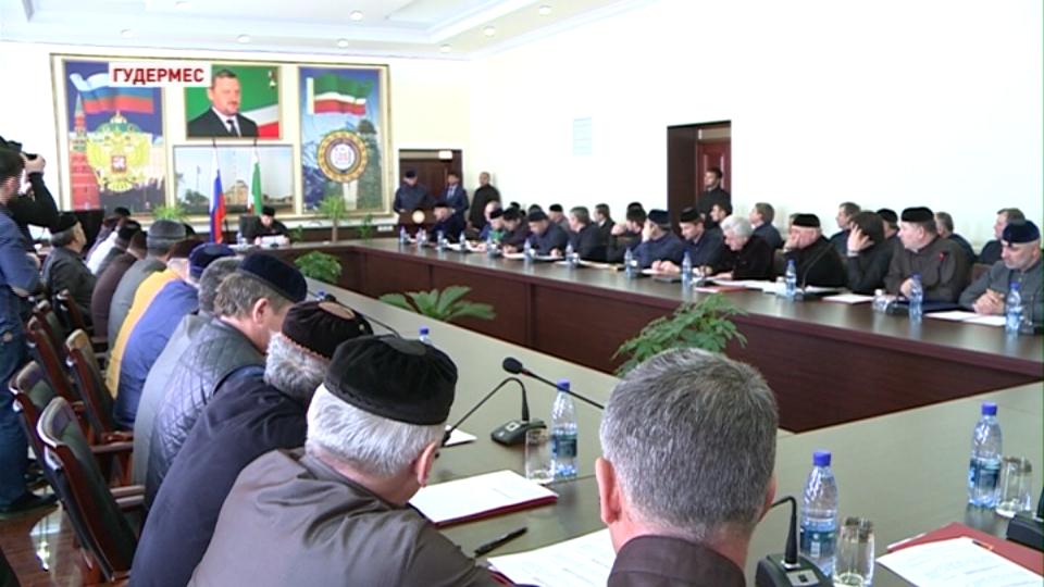 Р.Кадыров провел расширенное совещание с членами Правительства ЧР