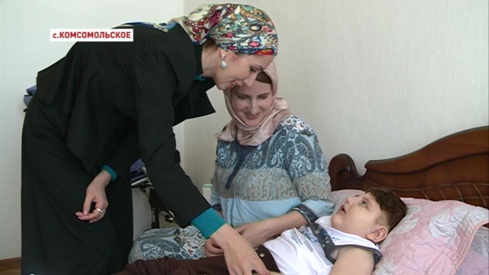 Фонд им.Ахмата-Хаджи Кадырова выделил средства на лечение больного мальчика